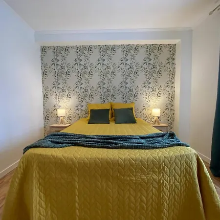 Urban 3* Πόντα Ντελγκάντα