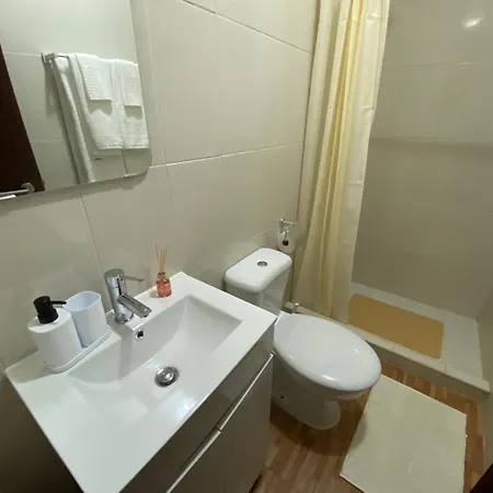 Urban 3* Πόντα Ντελγκάντα